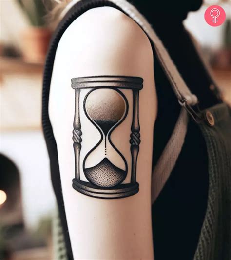 16 Best Hourglass Tattoo Ideas Symbolizing。